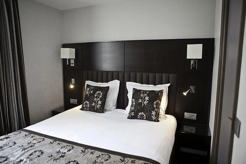 Logis 15 Montparnasse 4* Paris