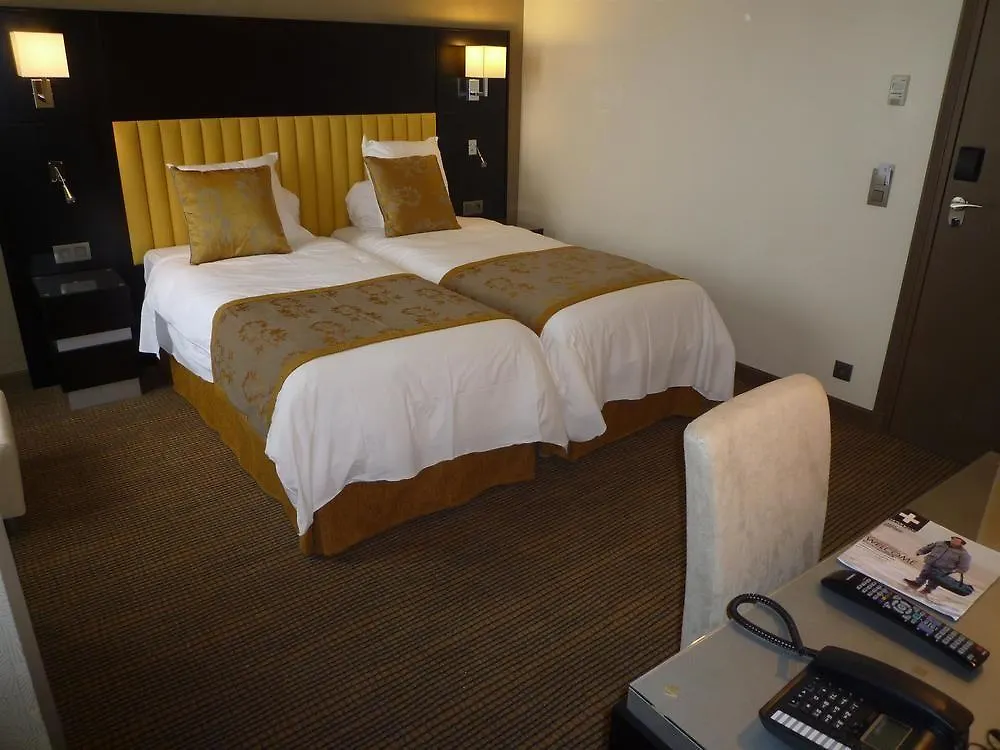 فندق Logis 15 Montparnasse 4*