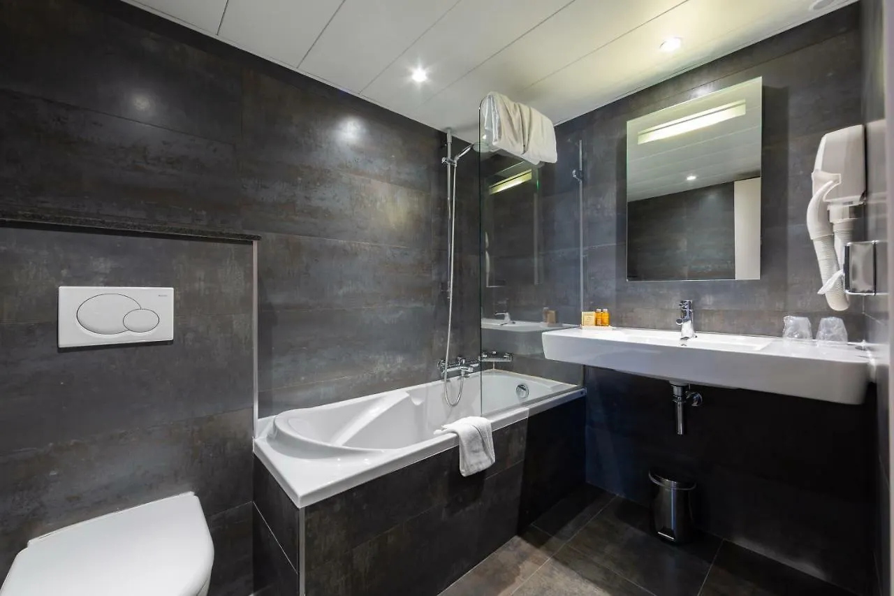 Logis 15 Montparnasse 4*